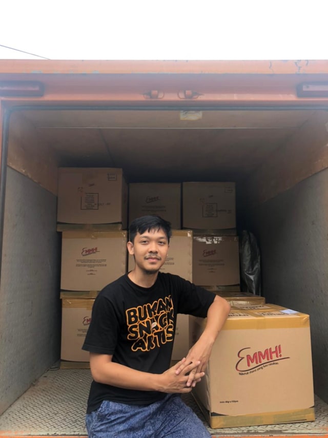Jody Rizki, Pemuda 25 Tahun Pemilik Emmh Snack yang Beromzet Jutaan Rupiah