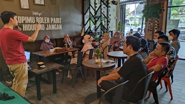 Kelas Belajar Faqih Faturrachman Kupas  TikTok Marketing di TDA Luwu Raya