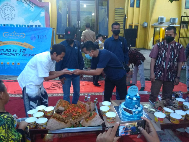 Perayaan 12 Tahun, Komunitas TDA Bekasi Lakukan Kegiatan Sosial