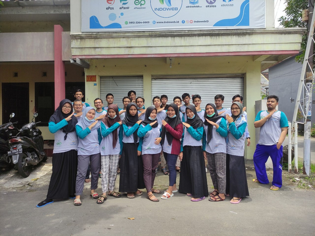 Kisah Mahfudz Mendirikan Indoweb, Jasa Pembuatan Aplikasi Berbasis Dekstop