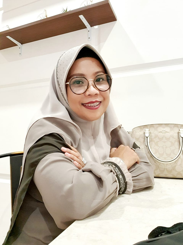 Berbekal Pengalaman dan Modal Cekak, Desi Wahyuni Nekat Dirikan Apotek