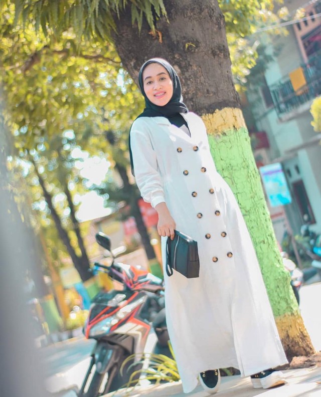 Kisah Marena Dewi Imaniar Mempertahankan Bisnis Fashion di Tuban Sejak 2011