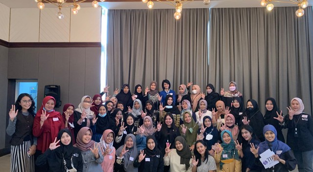 Peringati Hari Ibu, TDA Perempuan Surabaya Gelar Workshop Lite Series 2