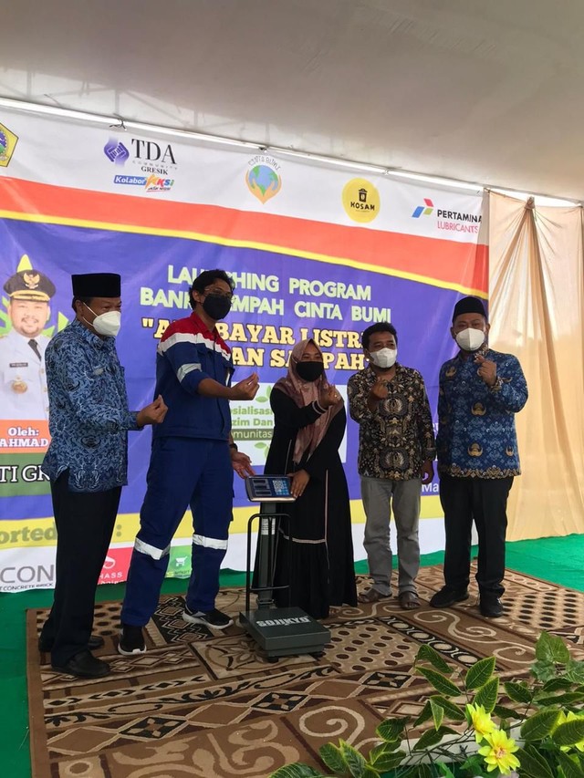 Komunitas TDA Gresik Kolaborasi Program Tukar Sampah dengan Token Listrik