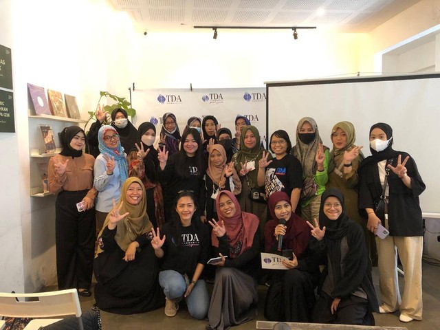 Tingkatkan Seni Fotografi Produk Konten Medsos, TDAP Surabaya Adakan Workshop