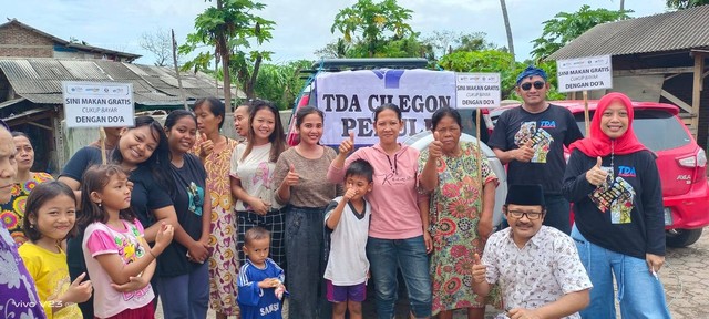 TDA Peduli Cilegon Berbagi 300 Box Nasi Untuk Masyarakat