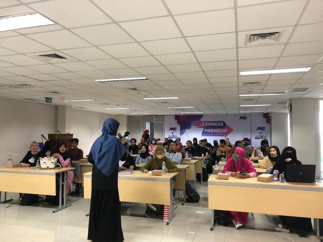 TDA Surabaya Gelar Workshop Berkolaborasi dengan JNE Office