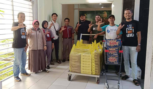 Tumbuhkan Semangat Berbagi, TDA Kutai Kartanegara dan PPA LC Selenggarakan Jumat Berkah