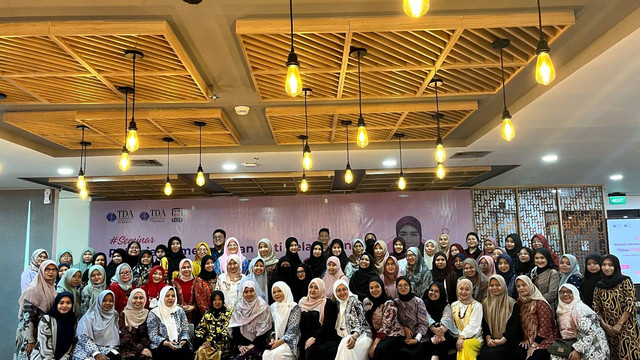 Tingkatkan Value Melalui Publik Speaking, TDAP Surabaya Helat Seminar Offline
