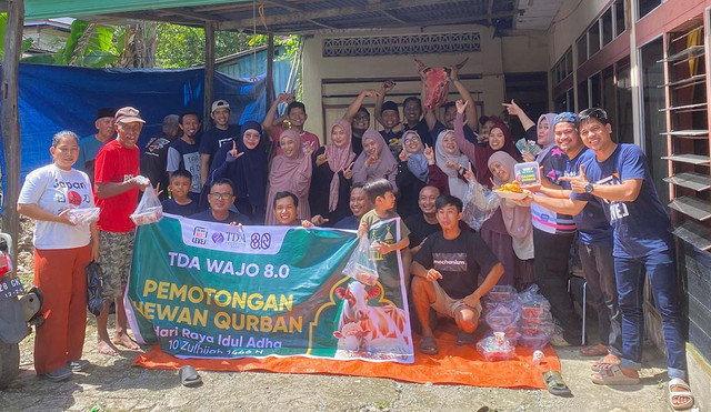 TDA Peduli Wajo Salurkan Daging Kurban, Tingkatkan Rasa Kepedulian Sosial