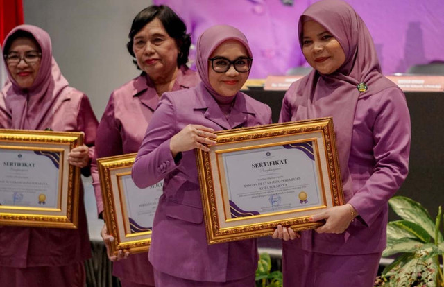 Apresiasi Tinggi: TDA Perempuan Surabaya Dinobatkan Organisasi Teraktif GOW 2024