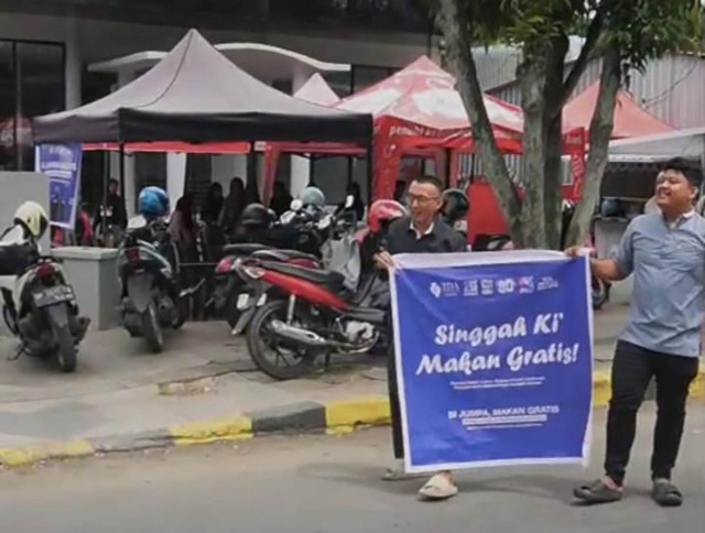 MAKAN GRATIS untuk Masyarakat, TDA Peduli Palopo Sukses Helat Program SI JUMPA