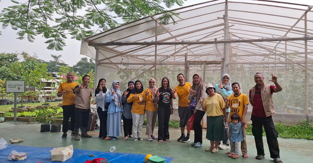 TDA Perempuan Jakarta Timur Gelar Wisata Edukasi ke Kebun Melon ZHI Cikarang