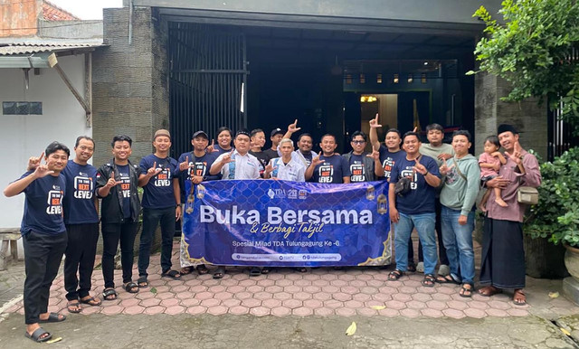 Milad ke-6, TDA Tulungagung Helat Bagi Takjil dan Buka Bersama