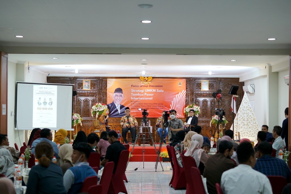 Menjadi Tuan Rumah Di Negeri Orang