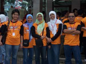 Foto Kunjungan Komunitas TDA ke UKM di Bandung, 11 Maret 2006 (2)