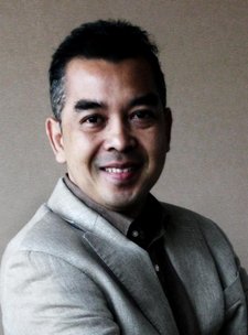 : SUKSES MEMBANGUN BISNIS ONLINE BERSAMA NUKMAN LUTHFIE