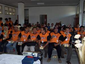 Foto Kunjungan Komunitas TDA di UKM Bandung, 11 Maret 2006 (1)