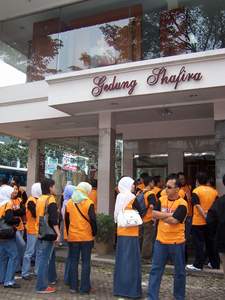Foto Kunjungan Komunitas TDA ke UKM di Bandung, 11 Maret 2006 (2)