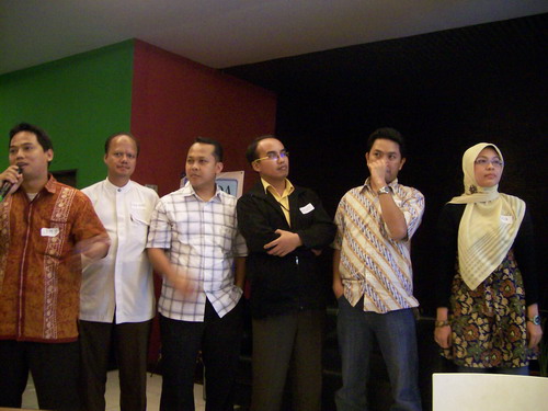 Susunan Pengurus Komunitas Bisnis Tangan Di Atas 2008 - 2010