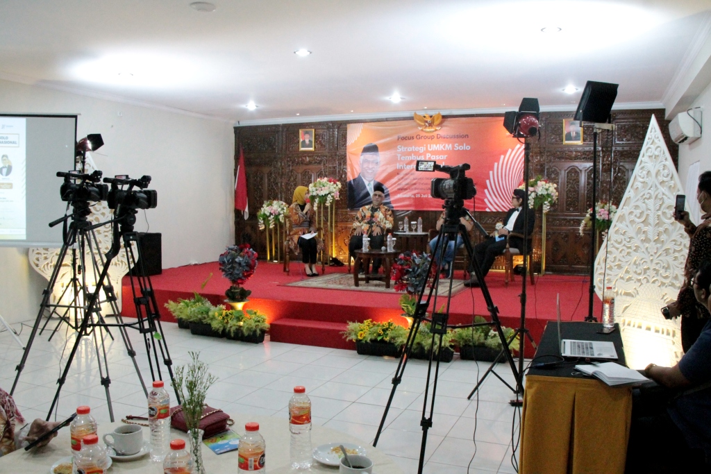 Menjadi Tuan Rumah Di Negeri Orang