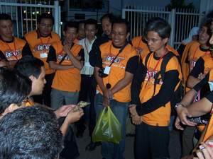Foto Kunjungan Komunitas TDA ke UKM di Bandung, 11 Maret 2006 (2)