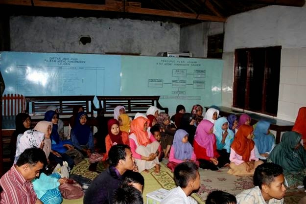Berbagi dan Buka Bersama di Ponpes Sragen