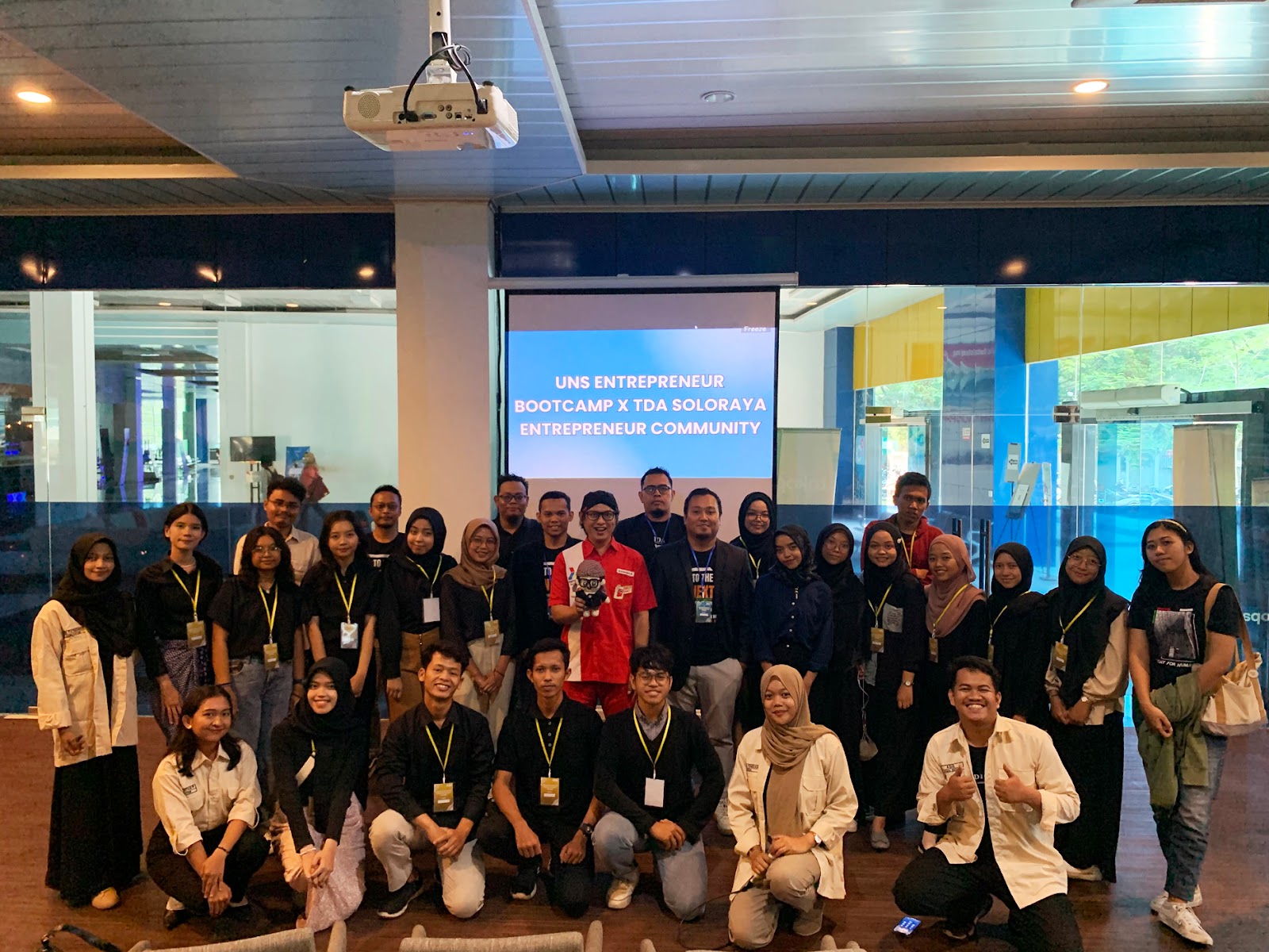 Entrepreneur Bootcamp UNS x TDA Soloraya
